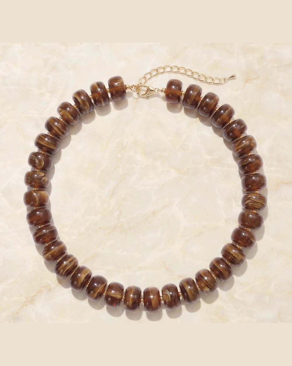 Collar de rondeles marrones en tono chocolate con acabado brillante