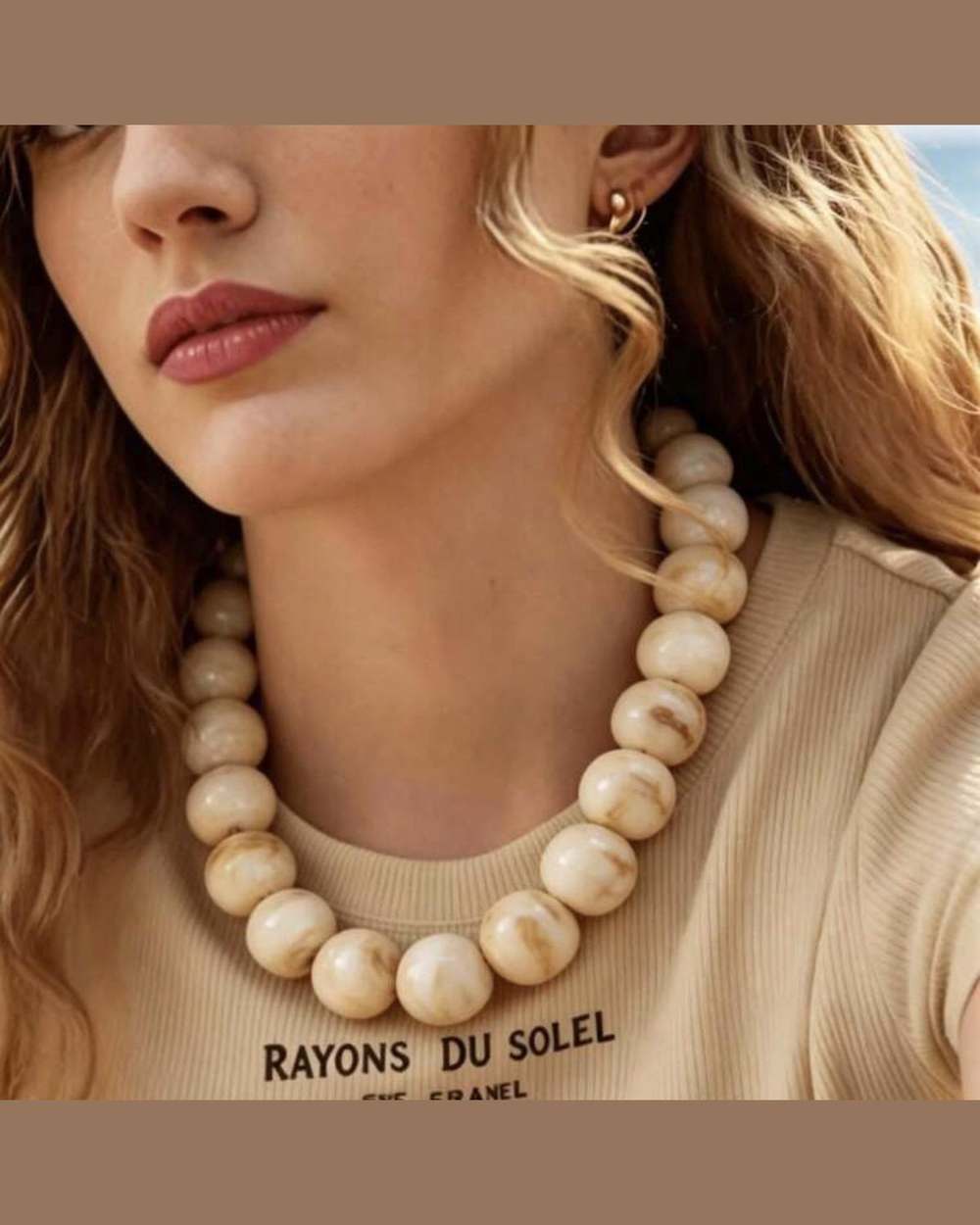 Collar cuentas marmol beige